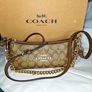 Charlotte Shoulder Bag in Signature Canvas